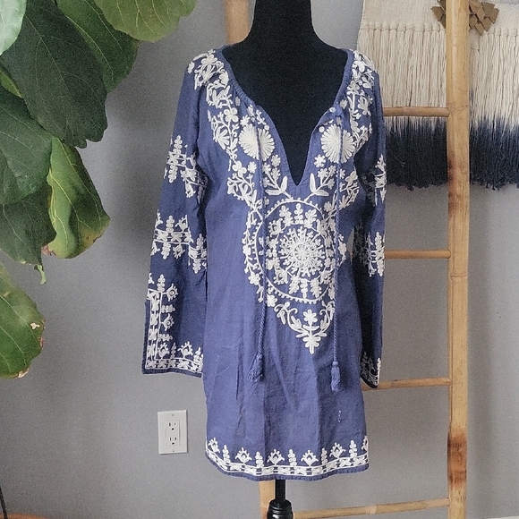 SEVYA Embroidered Tunic - Picture 1 of 6